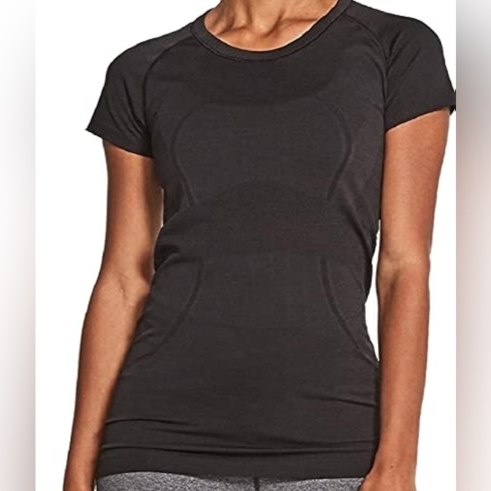 Lululemon Swiftly Tech Short Sleeve Shirt Hip Length Size 10 Black
